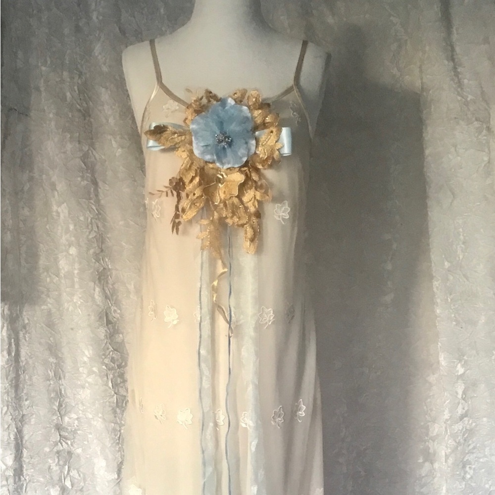 Vintage Elena Collection Embroiderer Slip Dress OOAK Handmade Floral Brooch Set - Picture 8 of 9
